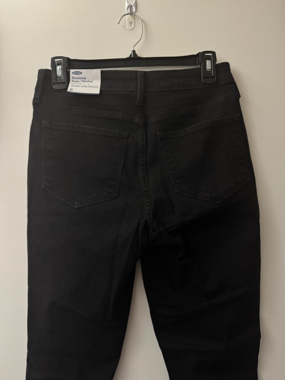 Old Navy Black Rockstar Super Skinny Jeans - Picture 5 of 10